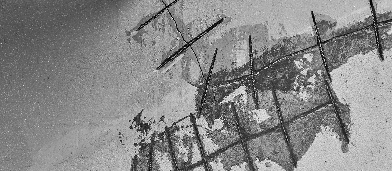 Fisura estructural en muro analizada por perito arquitecto especializado Fisura estructural en muro analizada por perito arquitecto especializado